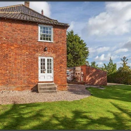 Large Three Storey Georgian House And Gardens Villa Wrentham Exteriör bild